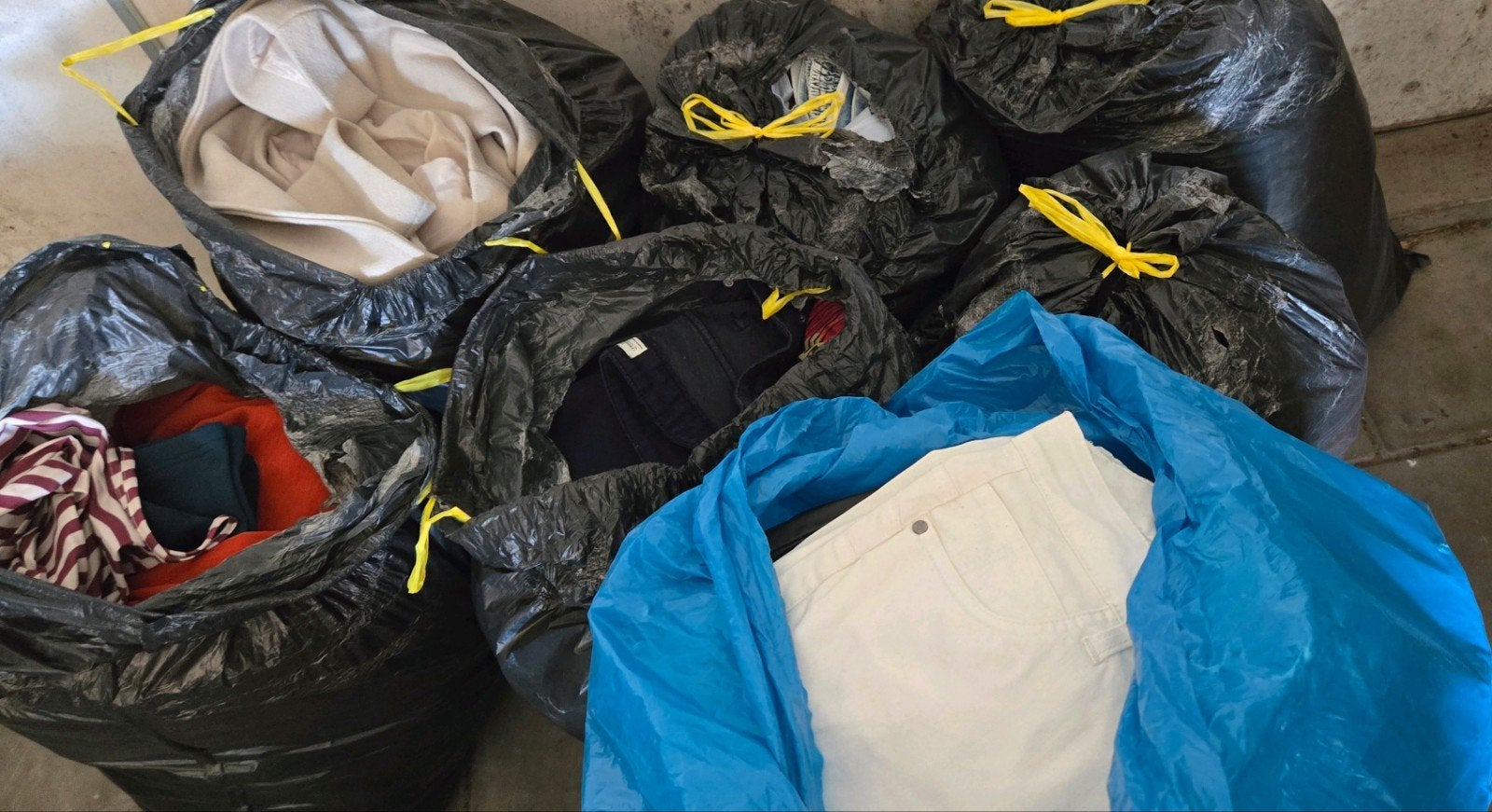 grote kledingpakket partij – 7 zakken vol kleding!, Ophalen, Zo goed als nieuw, Maat 38/40 (M)