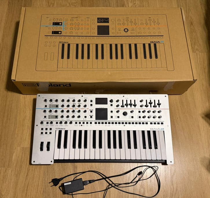 Roland Gaia 2, Muziek en Instrumenten, Ophalen of Verzenden, Zo goed als nieuw, Overige aantallen, Roland