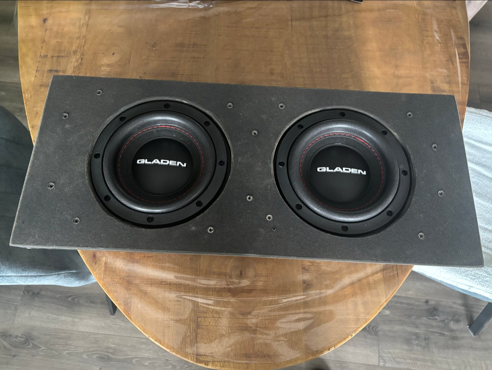 Gladen RSX 2x 6,5inch Subwoofers in BMW F31 Kist (1 defect), Ophalen, Gebruikt