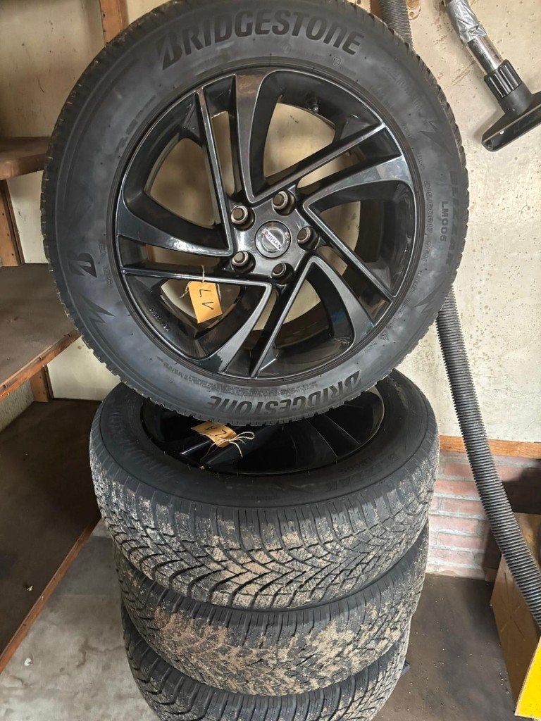 Nissan Juke=Qashqai  velgen  18 inch  Black  ALS NIEUW, Ophalen, 18 inch, Banden en Velgen, Personenwagen