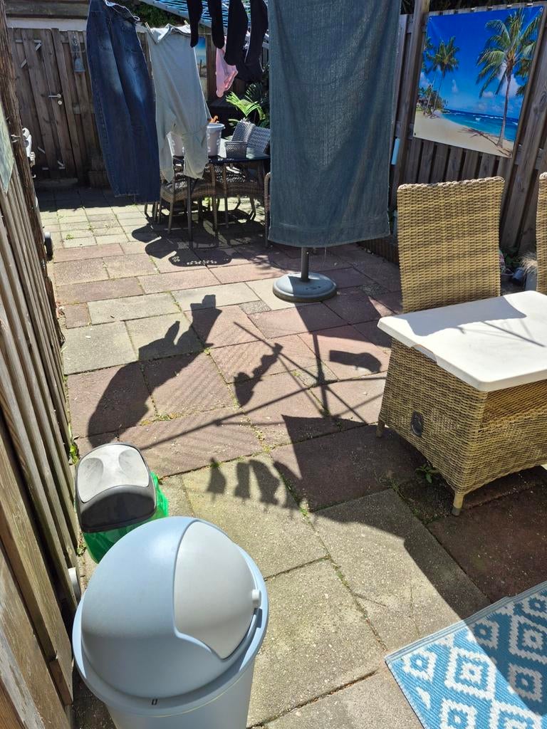 Gratis gratis af te halen tuintegels en palissaden, Ophalen, Gebruikt, Beton, Terrastegels
