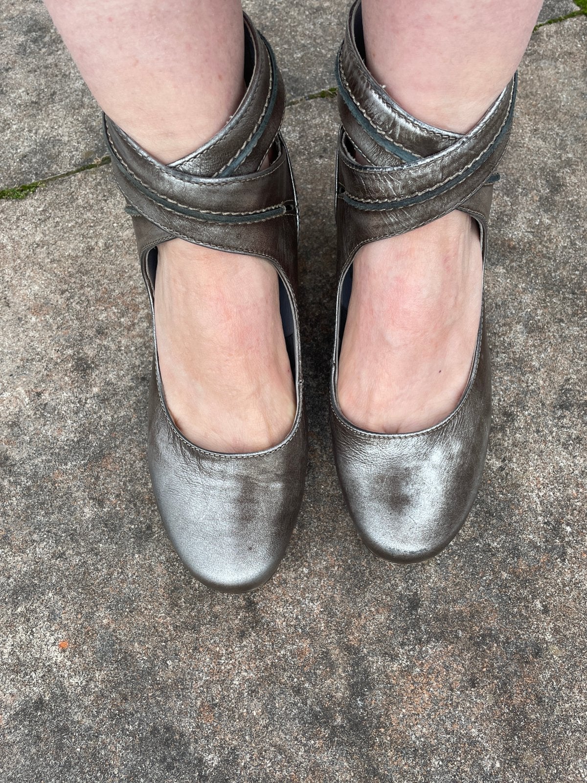 Carmens hak schoen mt 40 - ‘oud zilveren’ look, Schoenen met lage hakken, Overige kleuren, Ophalen of Verzenden, Zo goed als nieuw
