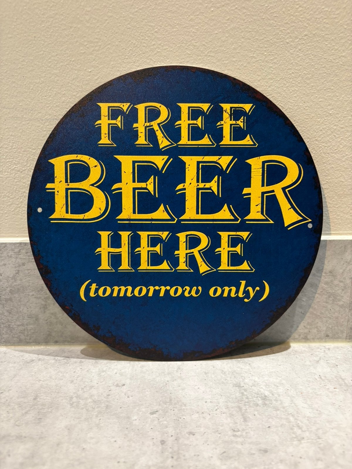 Mancave Bar Café Wanddecoratie metalen bordje Free Beer, Huis en Inrichting, Woonaccessoires | Tekstborden en Spreuken, Ophalen of Verzenden