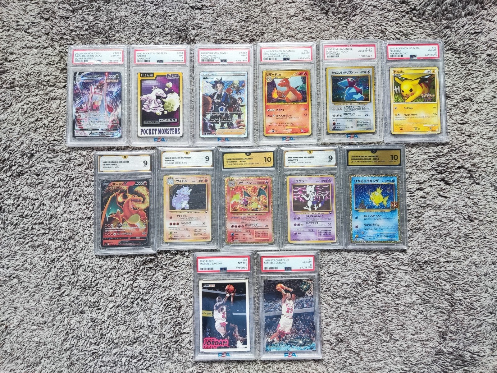 13 Graded Pokémon & Michael Jordan Kaarten, Ophalen of Verzenden, Nieuw, Meerdere kaarten, Foil