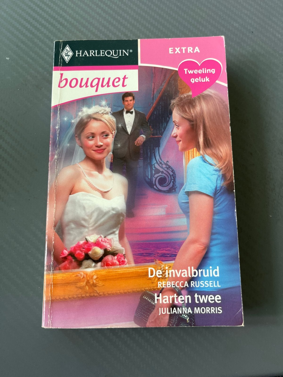 Harlequin Bouquet Extra: De Invalbruid & Harten Twee, Ophalen of Verzenden, Gelezen