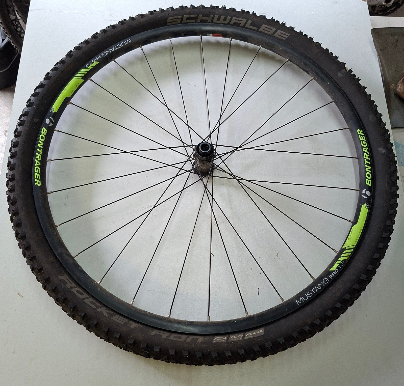 Bontrager Mustang Pro TLR 29 inch wiel met Schwalbe band, Fietsen en Brommers, Fietsonderdelen, Gebruikt, Bontrager, Aluminium