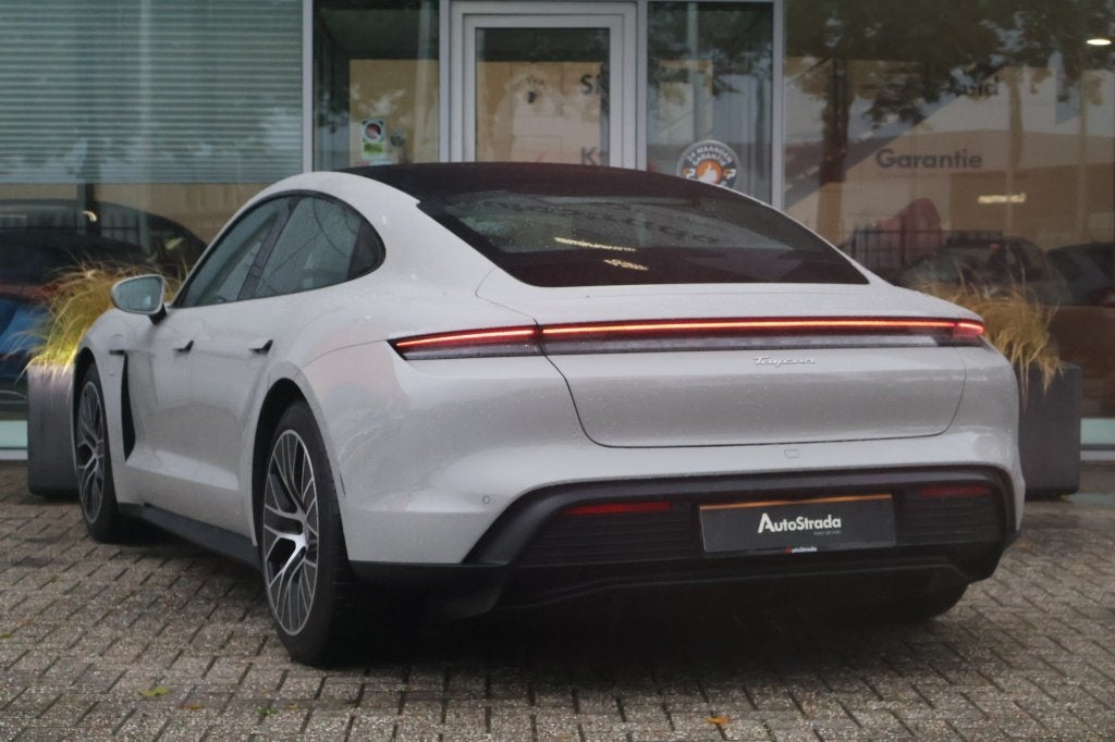 PORSCHE Taycan 381pk Performance 84kWh | Sportchrono | Pano, Auto's, 0 cilinders, Gebruikt, 327 pk, 4 stoelen