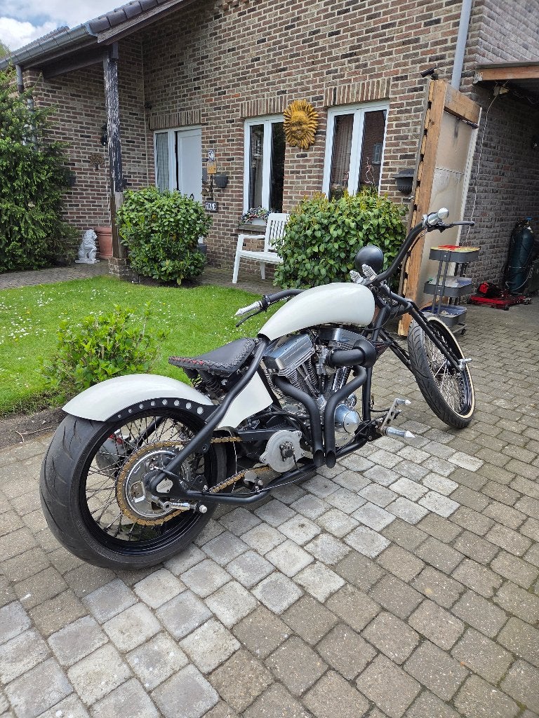 Unieke Custom lowe rider met een 1900 cc motor., Motoren, Motoren | Harley-Davidson, 2 cilinders, Nieuw, Motorrijbewijs A, 1900 cc