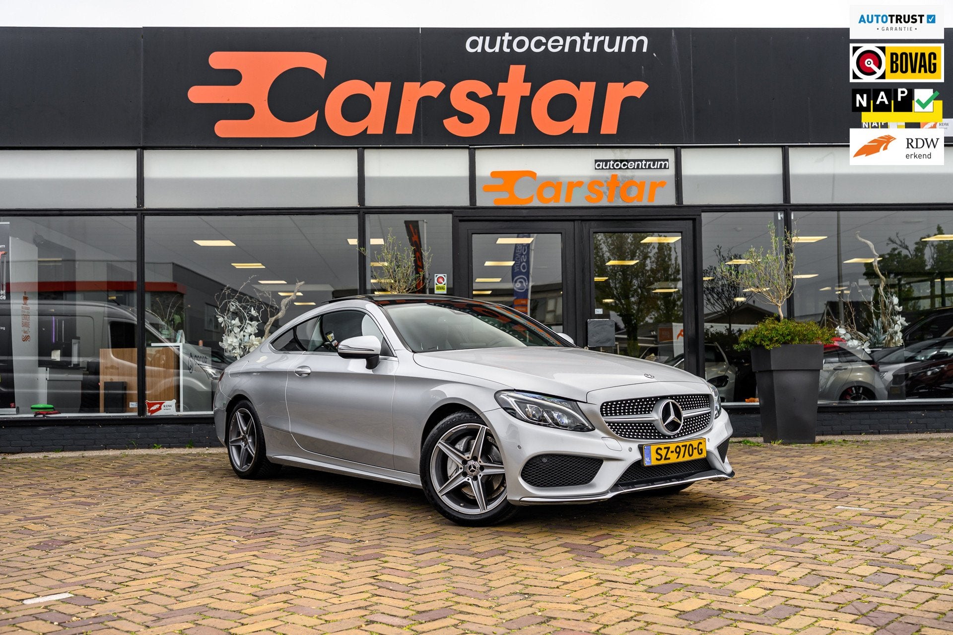 Mercedes-Benz C-klasse Coupé 180 Premium|Pano|Camera|Cruise, Auto's, Automaat, Dealer onderhouden, Achterwielaandrijving, Euro 6