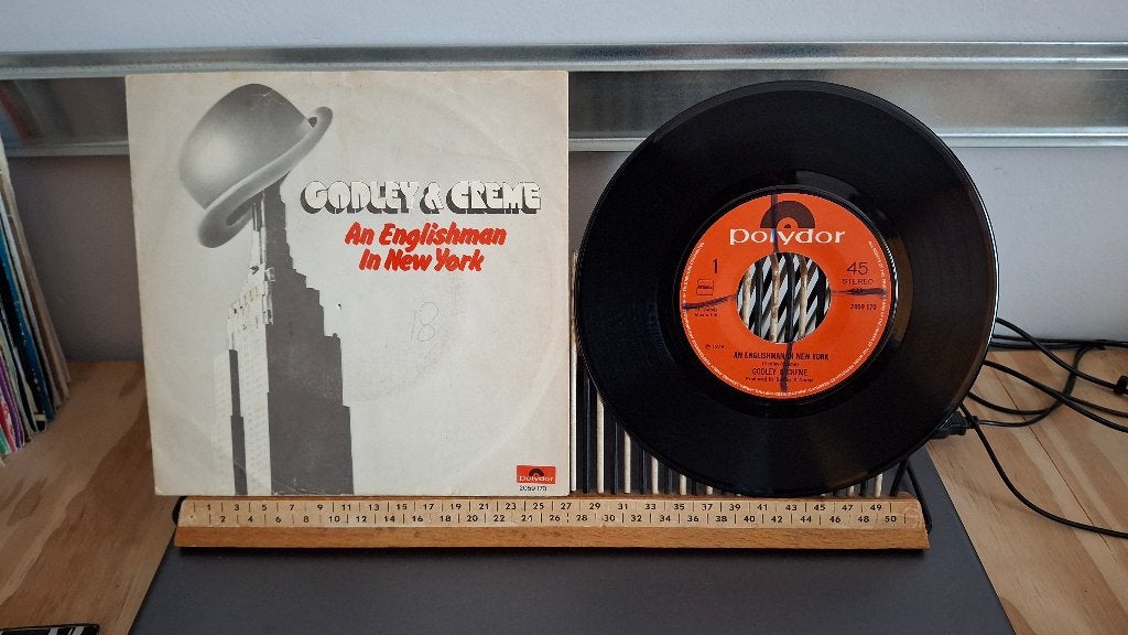 Godley&Creme-An englishman in new york(562) 1 euro, Cd's en Dvd's, Ophalen of Verzenden, Zo goed als nieuw, 7 inch, Pop
