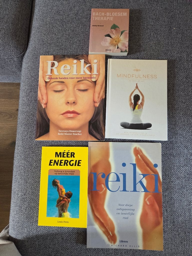5 x Reiki boeken, Ophalen of Verzenden, Gelezen, Spiritualiteit algemeen, Overige typen