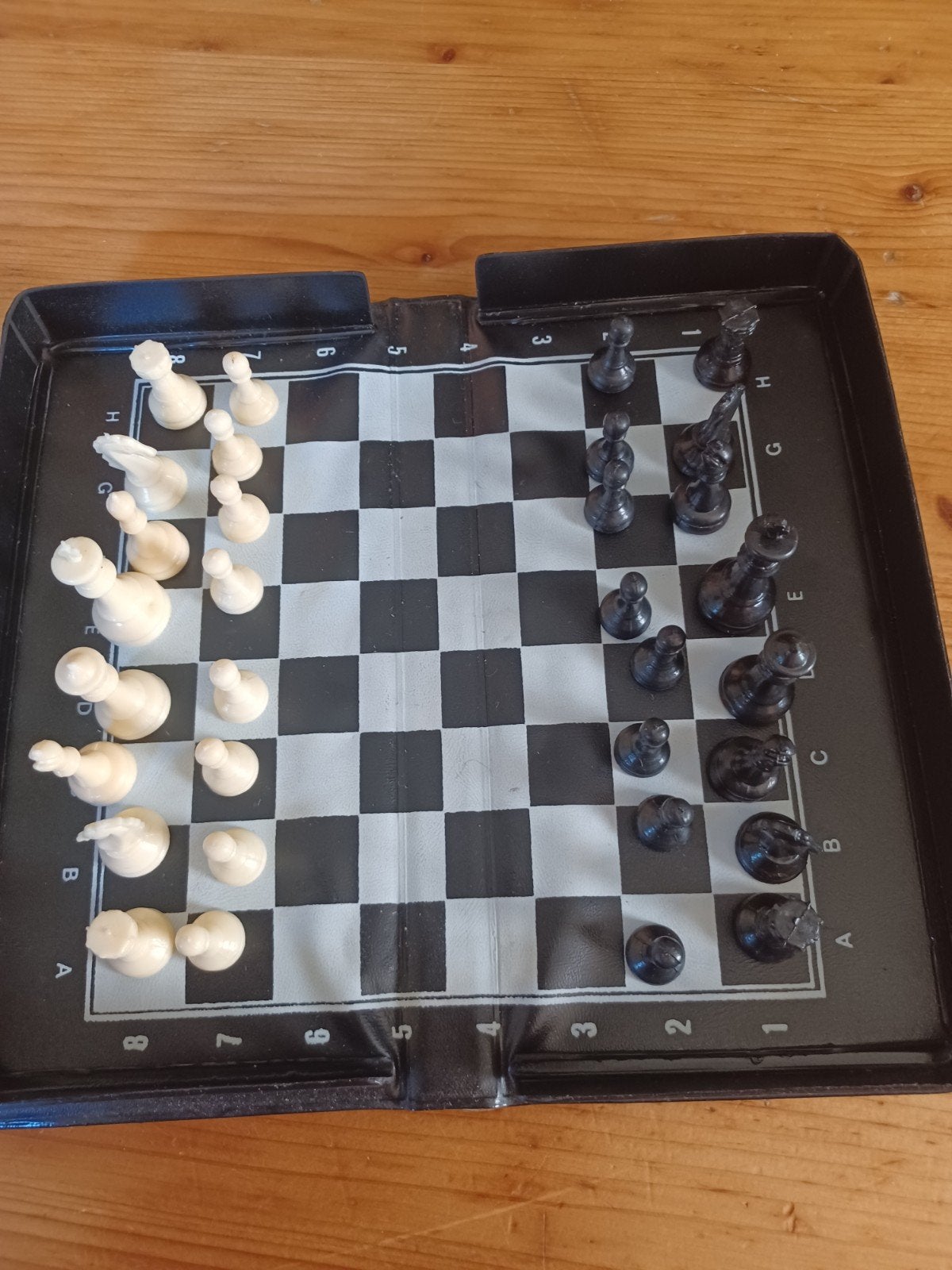 Compact schaakspel schaken schaak spel  Ideaal voor onderweg, Ophalen of Verzenden, Minder dan 500 stukjes, Schaken