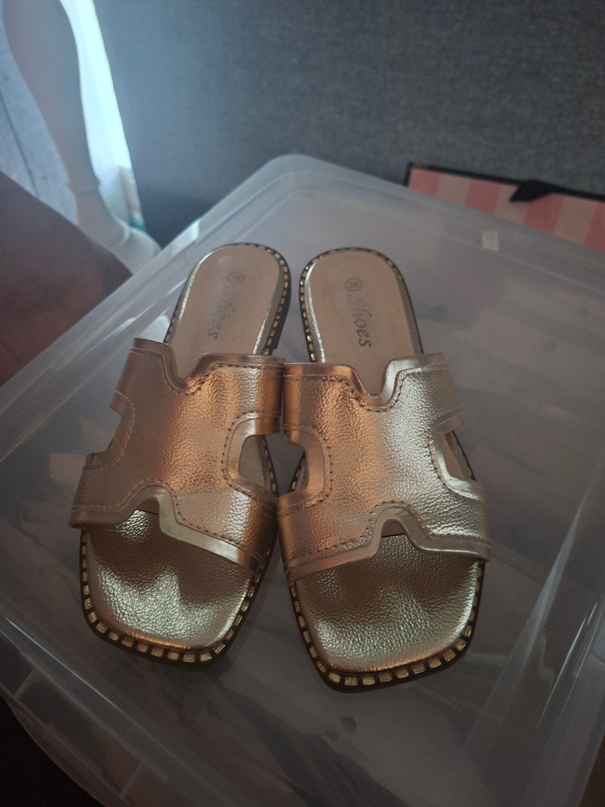 Gouden Sandalen Maat 38, Overige kleuren, Zo goed als nieuw, Sandalen of Muiltjes, Ophalen of Verzenden