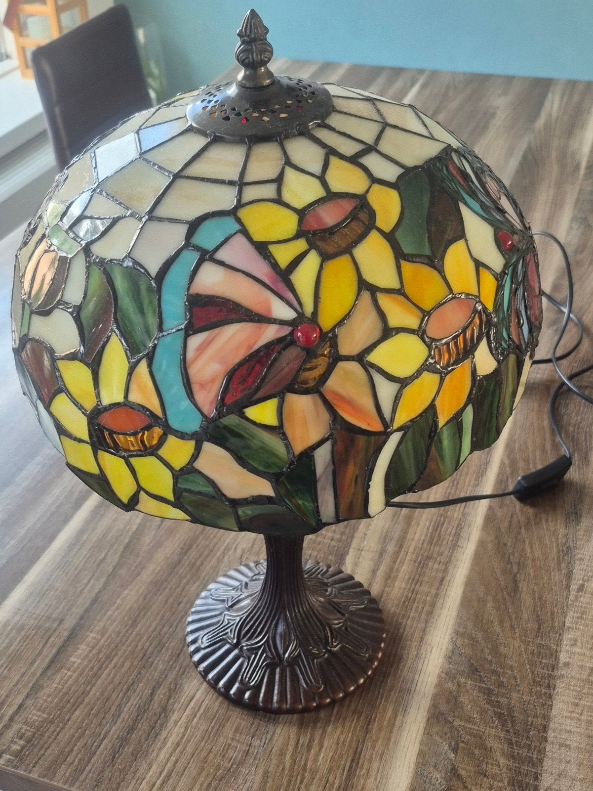 Prachtige Tiffany-stijl tafellamp – glas-in-lood – kleurrijk, Ophalen, Gebruikt, Tiffany lamp, E27 (groot)