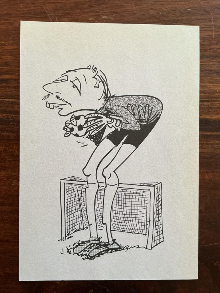 Voetbl karikatuur Dik Bruynesteyn Ed de Goey WK 1994, Ophalen of Verzenden, 1920 tot 1940, Knipsel(s)