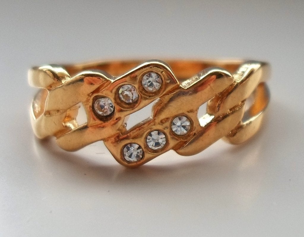 AVON Ring. Leonora. Crystal steentjes. Goldplated. Nieuw., 18 tot 19, Nieuw, Ophalen of Verzenden, Dame of Heer
