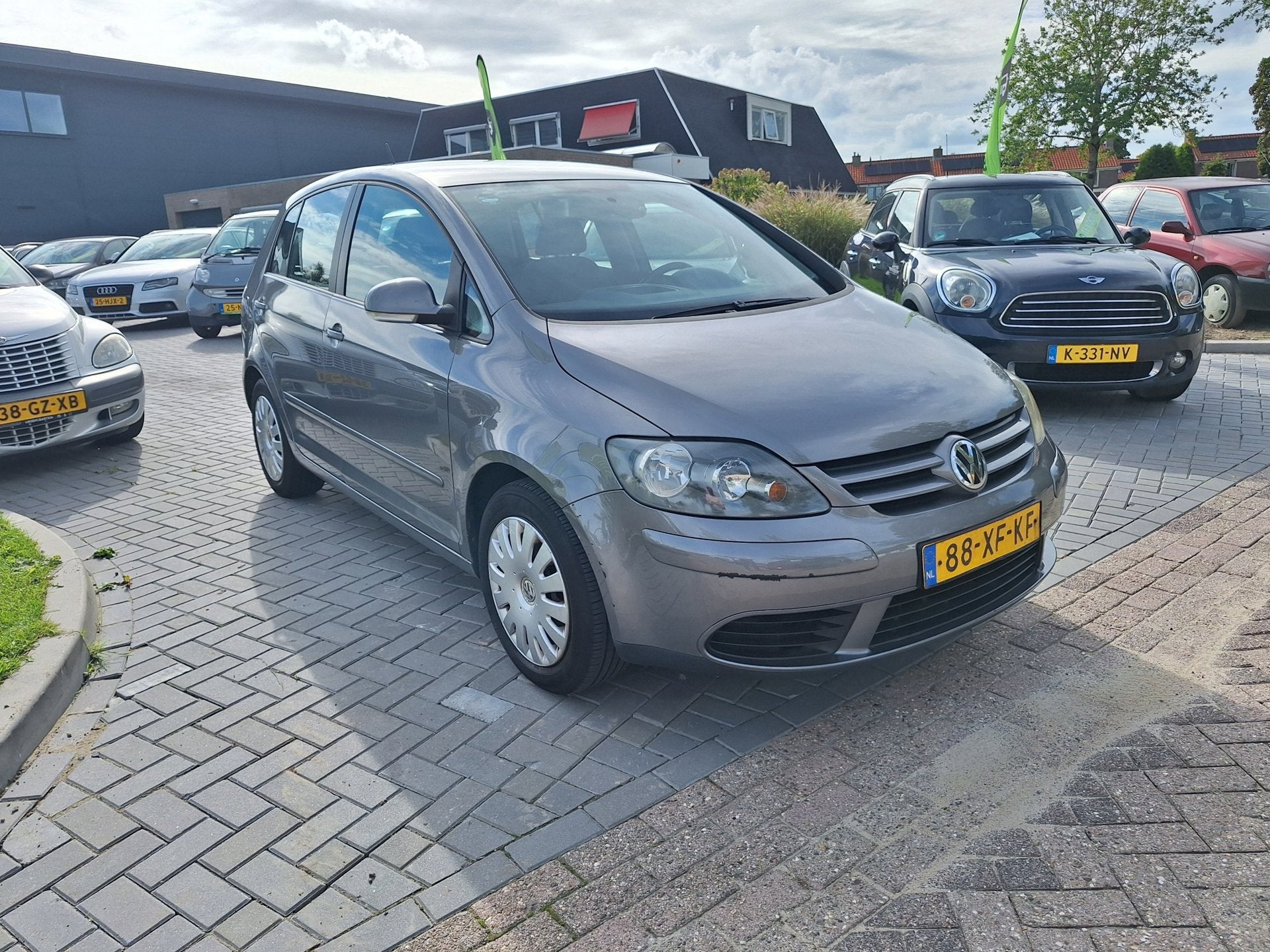 Volkswagen Golf Plus 1.4 Optive 3 / Goede auto / APK aug 202, Gebruikt, 680 kg, 4 cilinders, Bedrijf