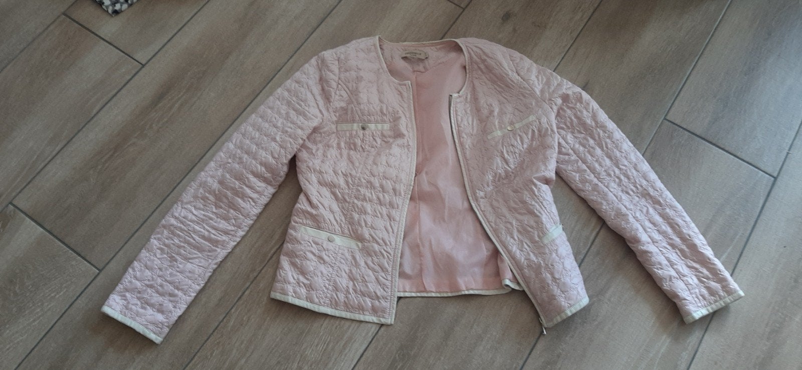 Roze doorgestikt jasje mt M, Maat 38/40 (M), Escandelle, Ophalen of Verzenden, Roze