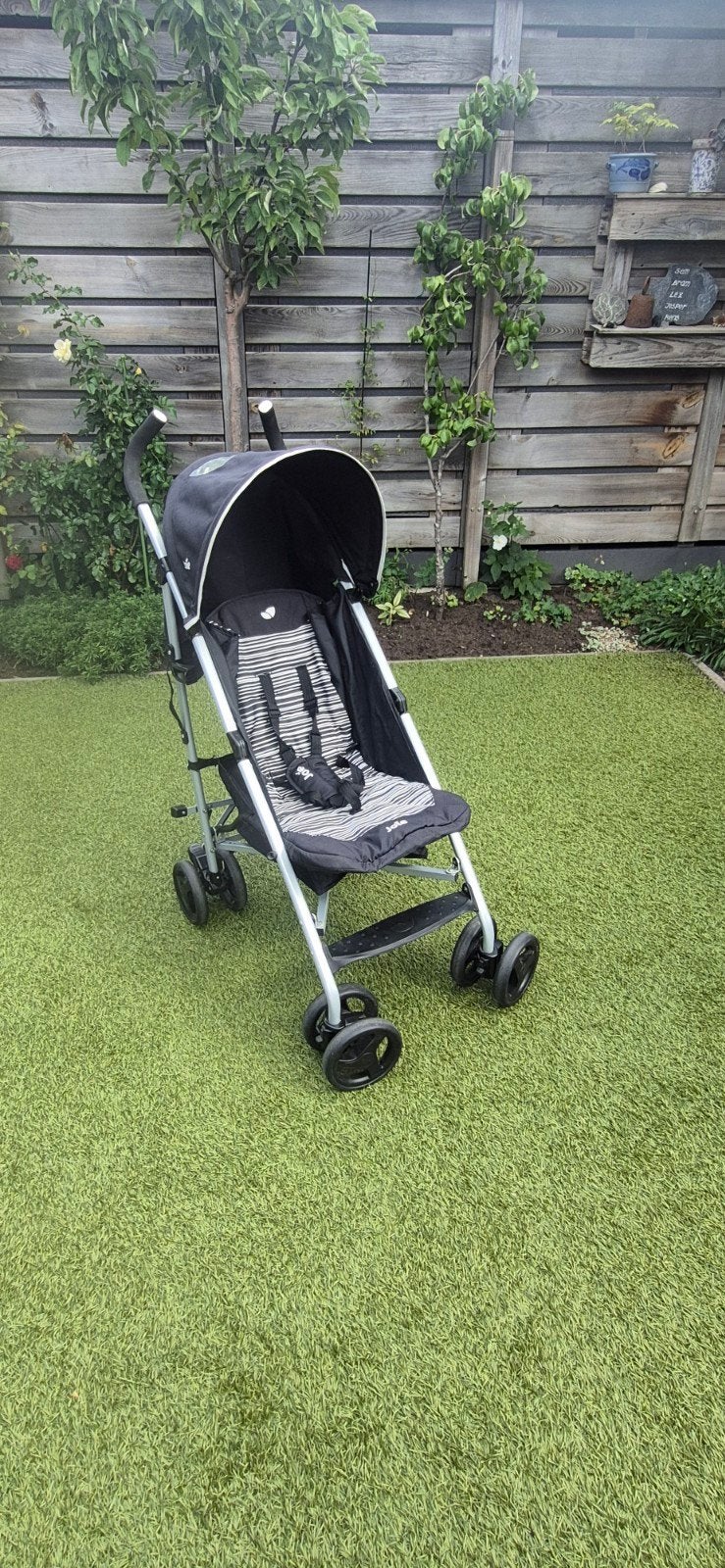 Joie buggy met regenhoes, Ophalen, Zo goed als nieuw, Overige merken, Regenhoes