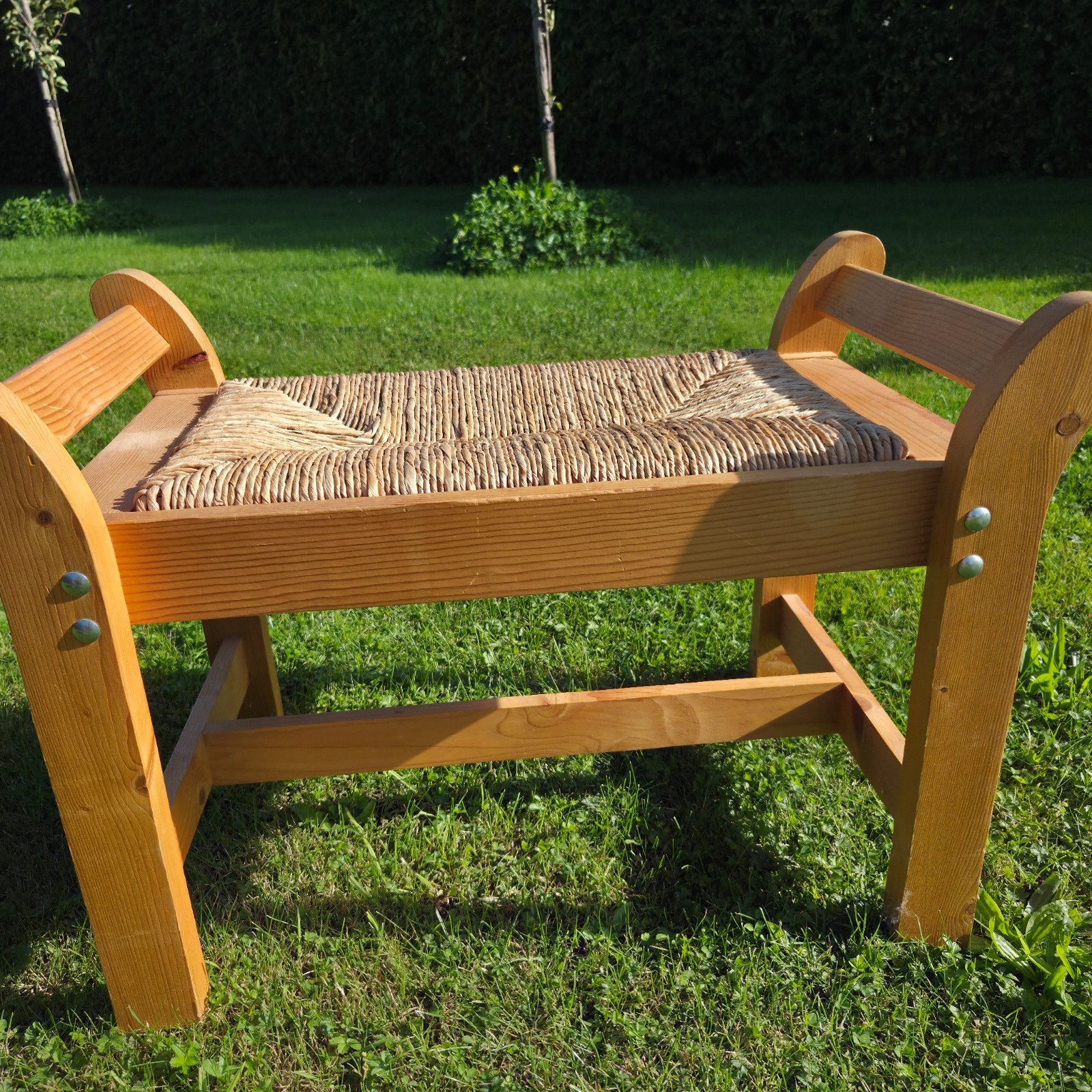 Vintage retro houten krukje met rieten zitting, Ophalen, Gebruikt, Hout