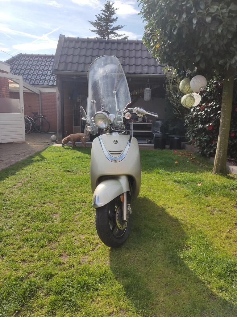Sym Allo Scooter geel kenteken (2018), Fietsen en Brommers, Scooters | Overige merken, Ophalen, Gebruikt, Maximaal 45 km/u, Benzine