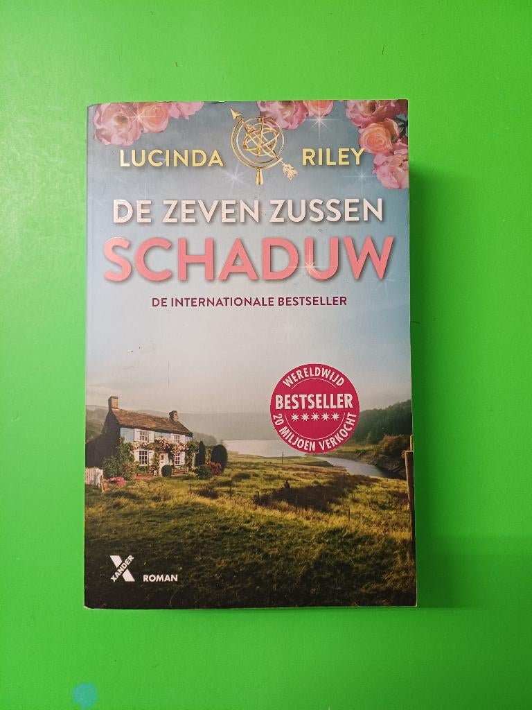 Boek - Lucinda Riley - De Zeven Zussen - Schaduw, Boeken, Ophalen of Verzenden, Gelezen