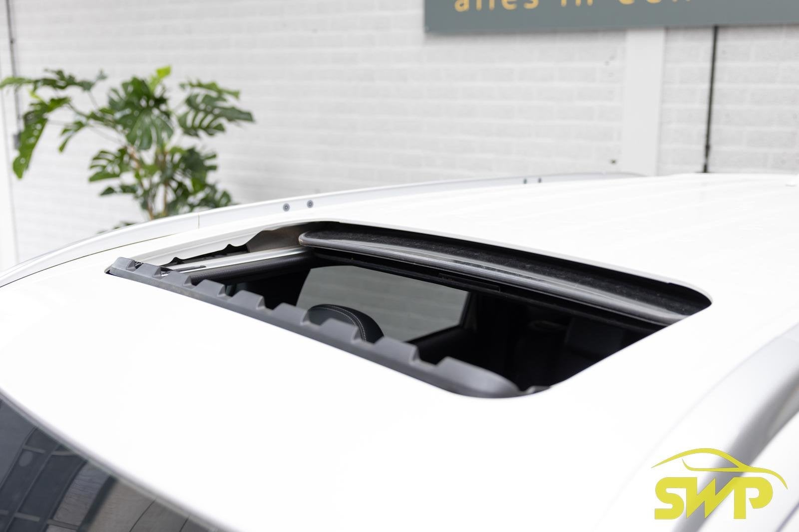Mitsubishi Outlander 2.4 PHEV Intense+ | Sunroof | Leder/Alc, Auto's, Automaat, Euro 6, 4 cilinders, 1865 kg