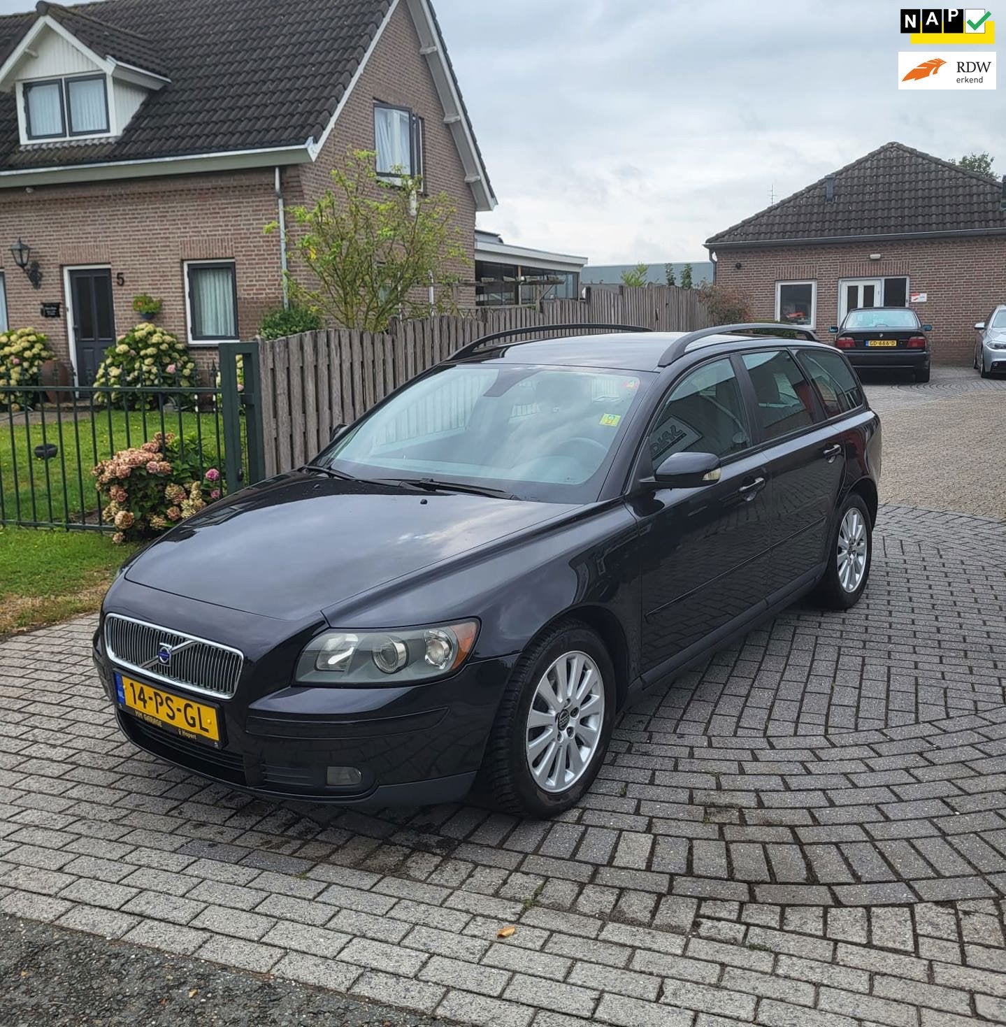 Volvo V50 2.4 Automaat, CruisC, Clima, Trekhaak, APK 8/27!, Gebruikt, Zwart, 700 kg, Leder en Stof