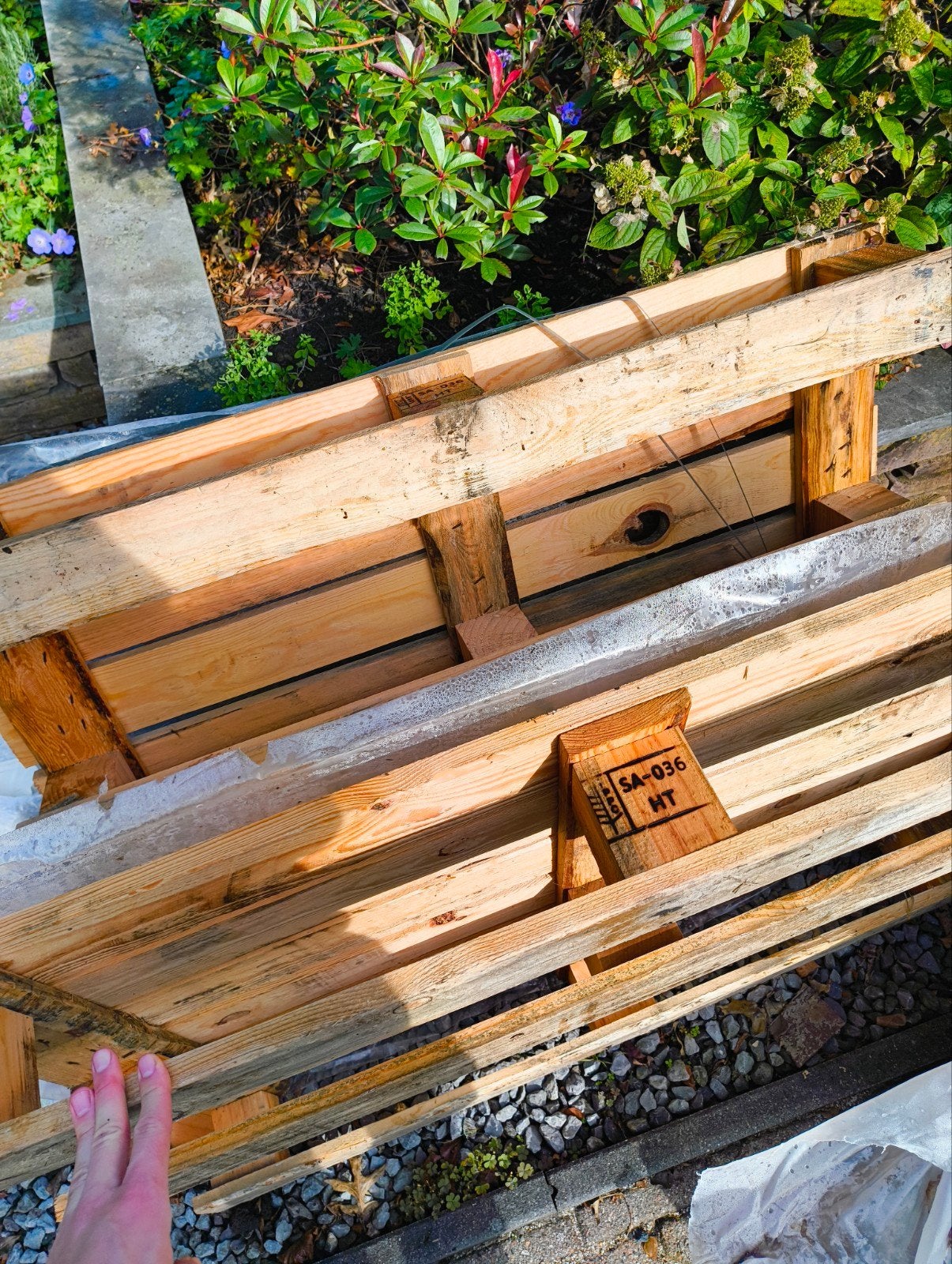 3 gratis af te halen houten pallets brandhout, Ophalen