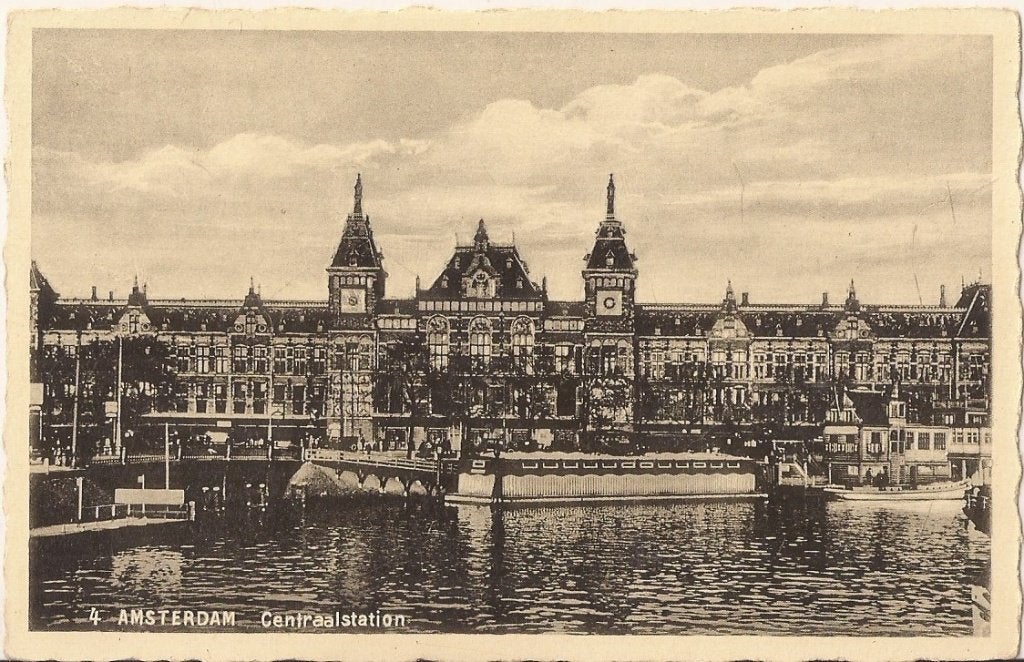 4. Amsterdam Centraalstation 1939 geen uitgever, Verzamelen, Ophalen of Verzenden, 1920 tot 1940, Gelopen, Noord-Holland