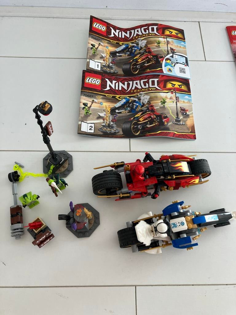 Lego Ninjago 70667 Kai's Blade Cycle & Zane's Snowmobile, Gebruikt, Lego, Ophalen of Verzenden, Compleet