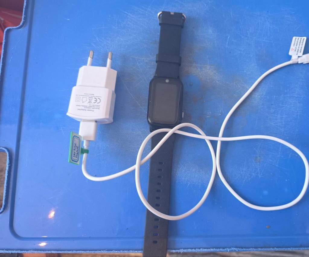 GPS Horloge - Zwart met Oplader, Ophalen of Verzenden, Gebruikt, Zwart, Jongen of Meisje