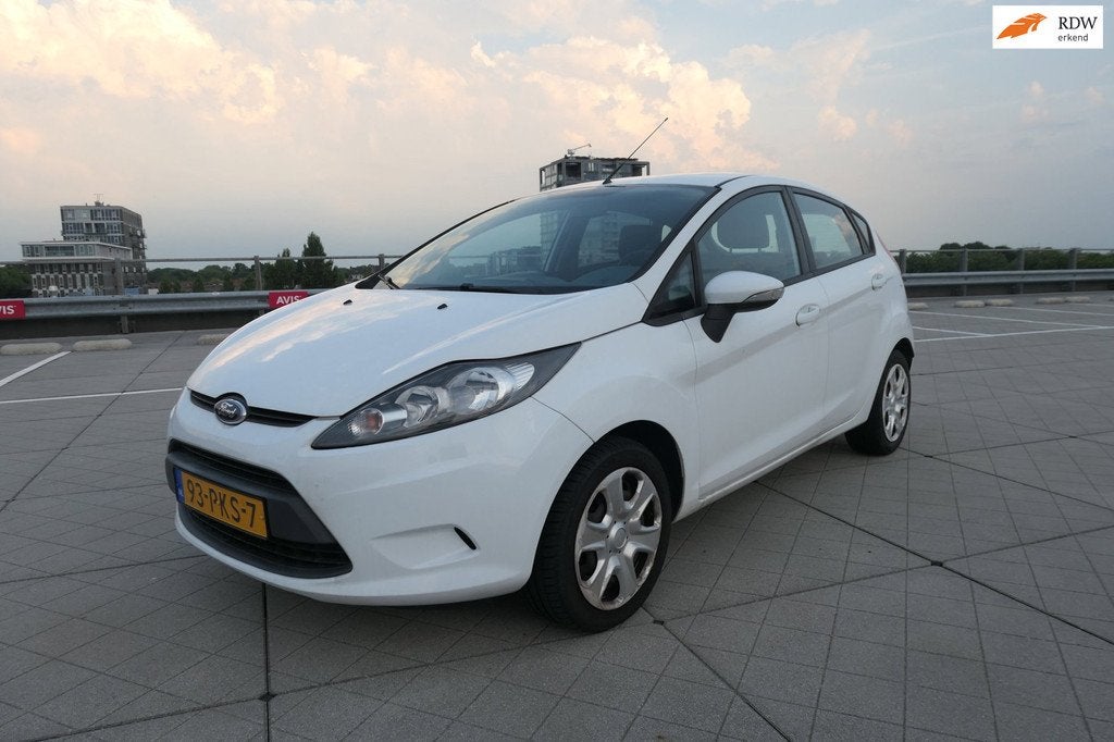 Ford Fiesta 1.25 Limited Apk/Airco/Nap/Boekjes/CD/AUX/, Auto's, Ford, Voorwielaandrijving, Euro 5, 40 €/maand, 1242 cc