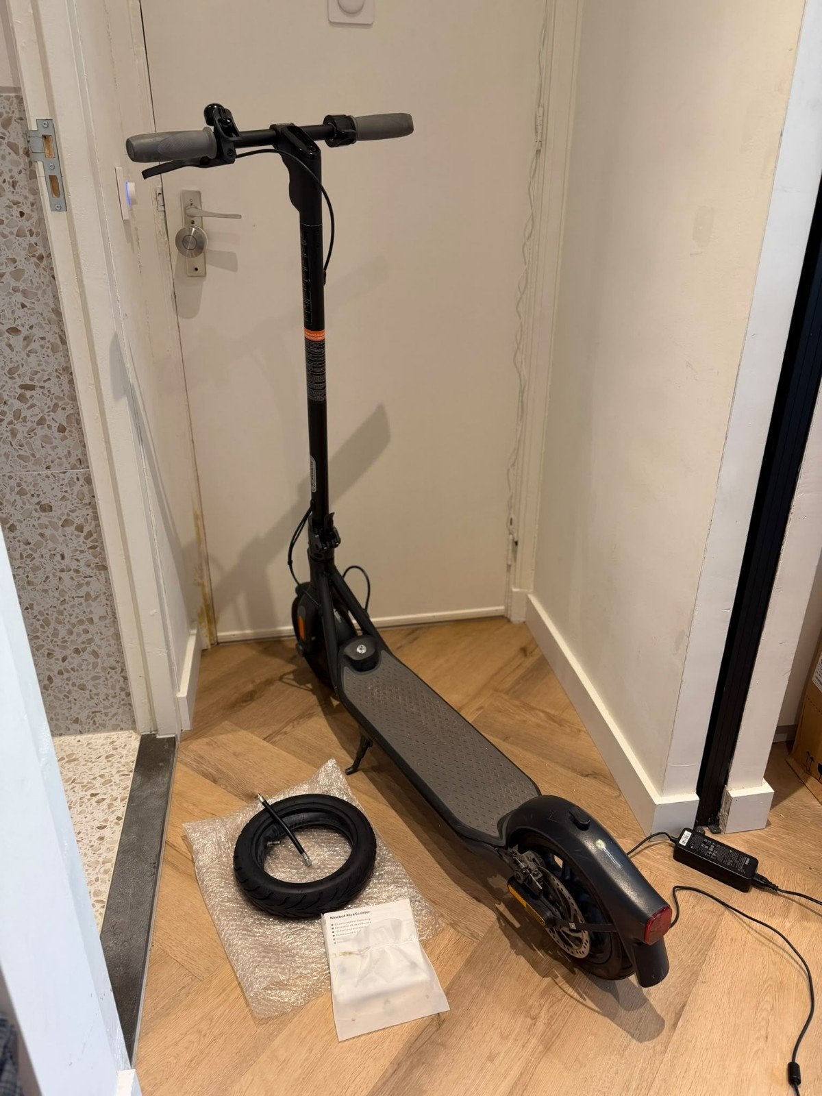 Ninebot Segway KickScooter F25E, Ophalen, Zo goed als nieuw, Elektrische step (E-scooter), Ninebot by Segway