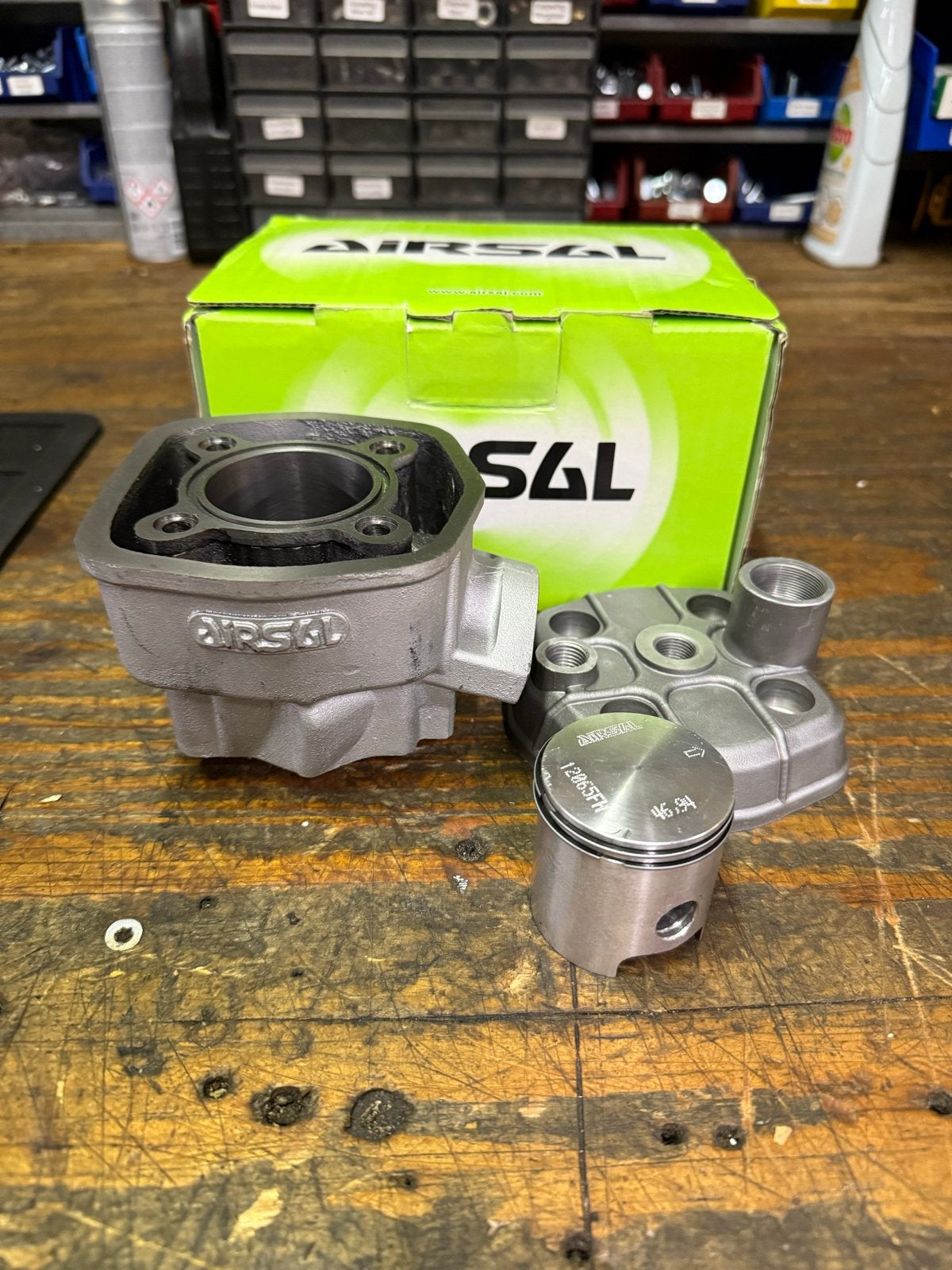 Nieuwe Airsal 70cc Iron Cilinder voor Derbi NT Euro3, Derbi, Derbi, Nieuw, Ophalen of Verzenden