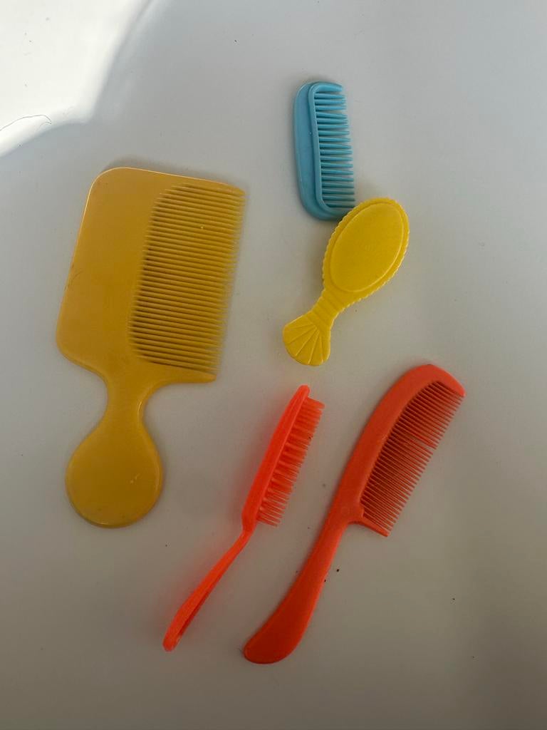 341 Vintage kam borstel set barbie, Ophalen of Verzenden, Gebruikt