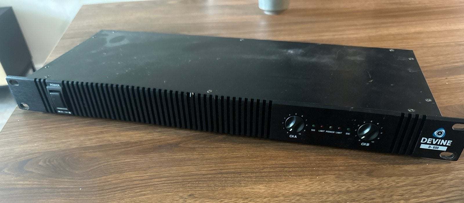 Devine D-600 Klasse D Versterker - Krachtig en Efficiënt, Audio, Tv en Foto, Versterkers en Receivers, Overige merken, Gebruikt
