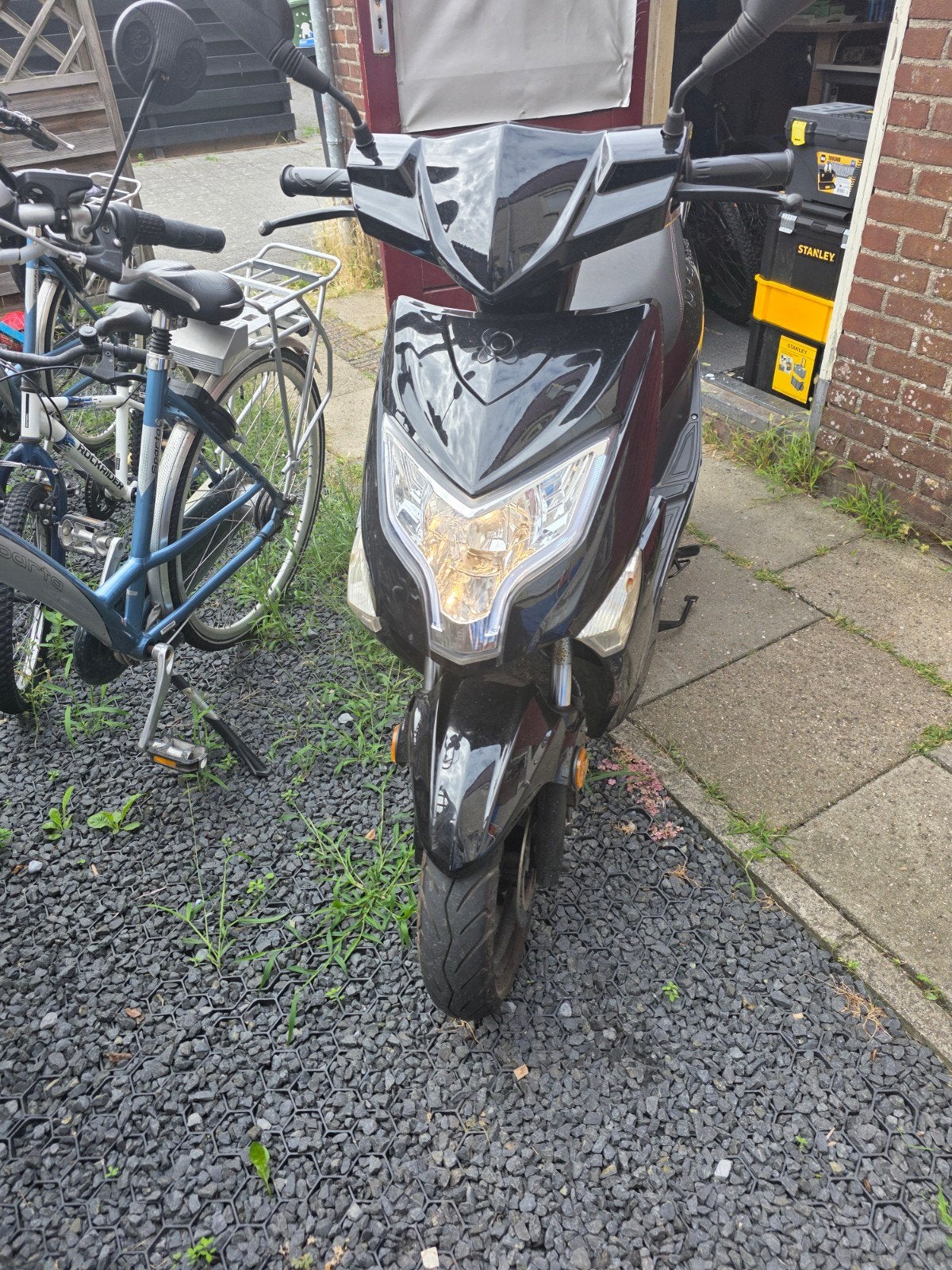 AGM Brash 50 – 2022 – 8.559 km – nette scooter, Fietsen en Brommers, Snorfietsen en Snorscooters, Benzine, Ophalen, Overige merken