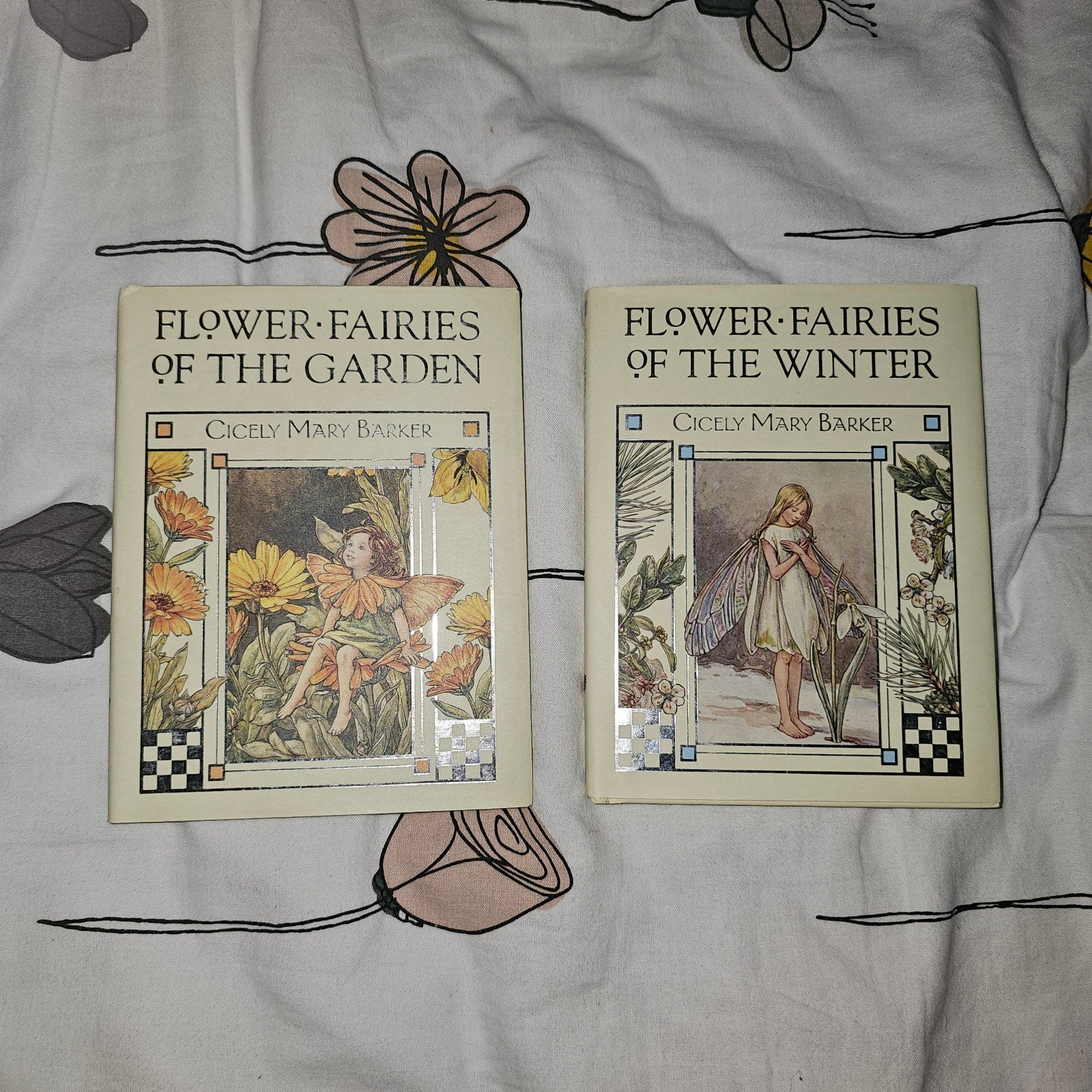 Flower Fairies of the Garden & Winter - Cicely Mary Barker, Ophalen of Verzenden, Zo goed als nieuw, Cicely Mary Barker, Sprookjes