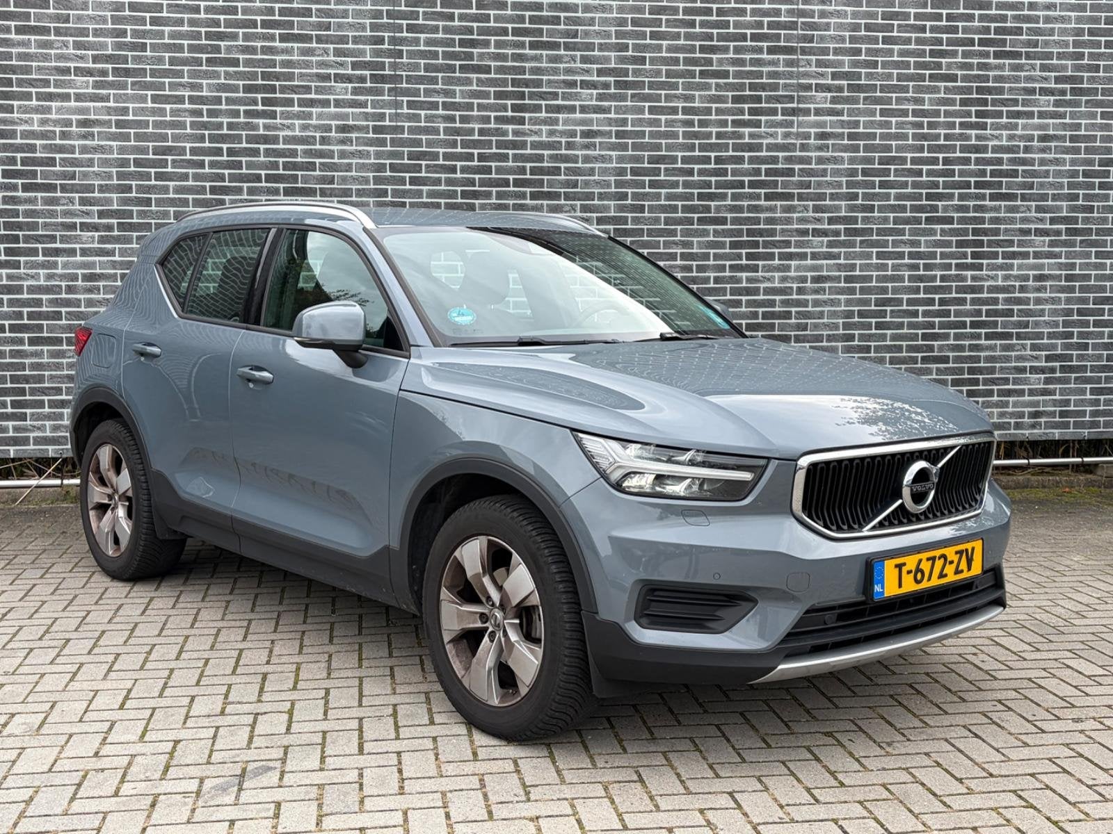 Volvo XC40 1.5 T3 | Trekhaak | Parkeersensoren | Stoelverwar, Auto's, Euro 6, 163 pk, SUV of Terreinwagen, 84 €/maand