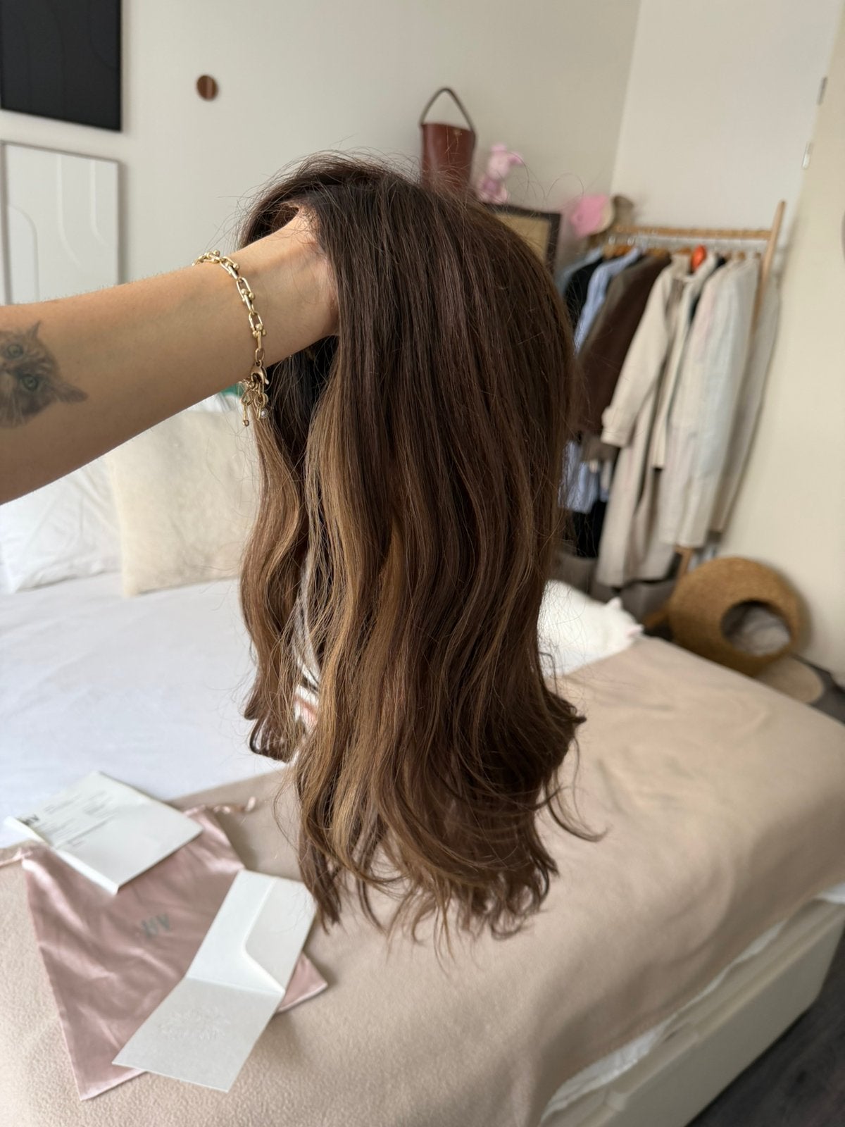 Luxe Mairé Brown Hair Pruik –Cappuccino – Almost new, Ophalen of Verzenden, Zo goed als nieuw, Pruik of Haarverlenging