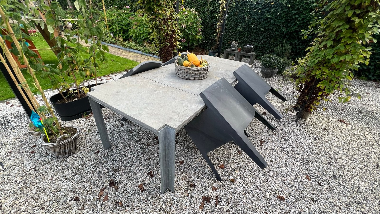Tuintafel staal/steen met 4 tuinstoelen, Ophalen, Gebruikt, Rechthoekig, Metaal