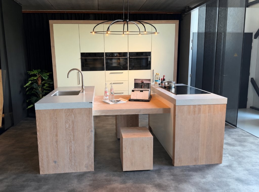 Prachtige maatwerk showroomkeuken – mat wit & eiken fineer, Ophalen, Wit, Overige typen, Nieuw