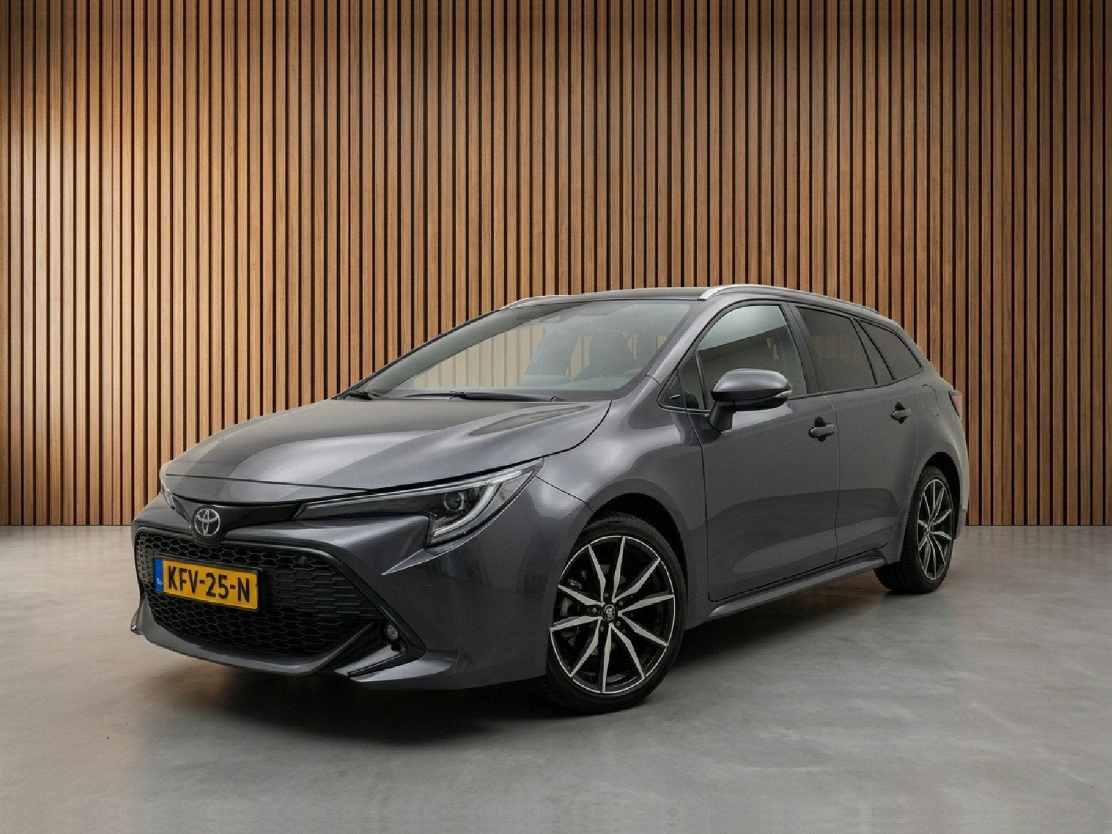 Toyota Corolla Touring Sports Hybrid 200 GR Sport 200 PK !