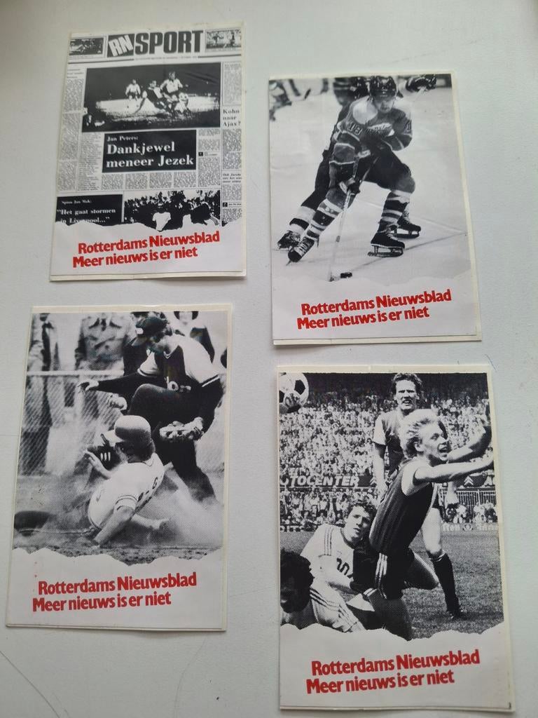 4 sportstickers Rotterdams Nieuwsblad, Verzamelen, Merken en Reclamevoorwerpen, Ophalen of Verzenden, Gebruikt, Overige typen