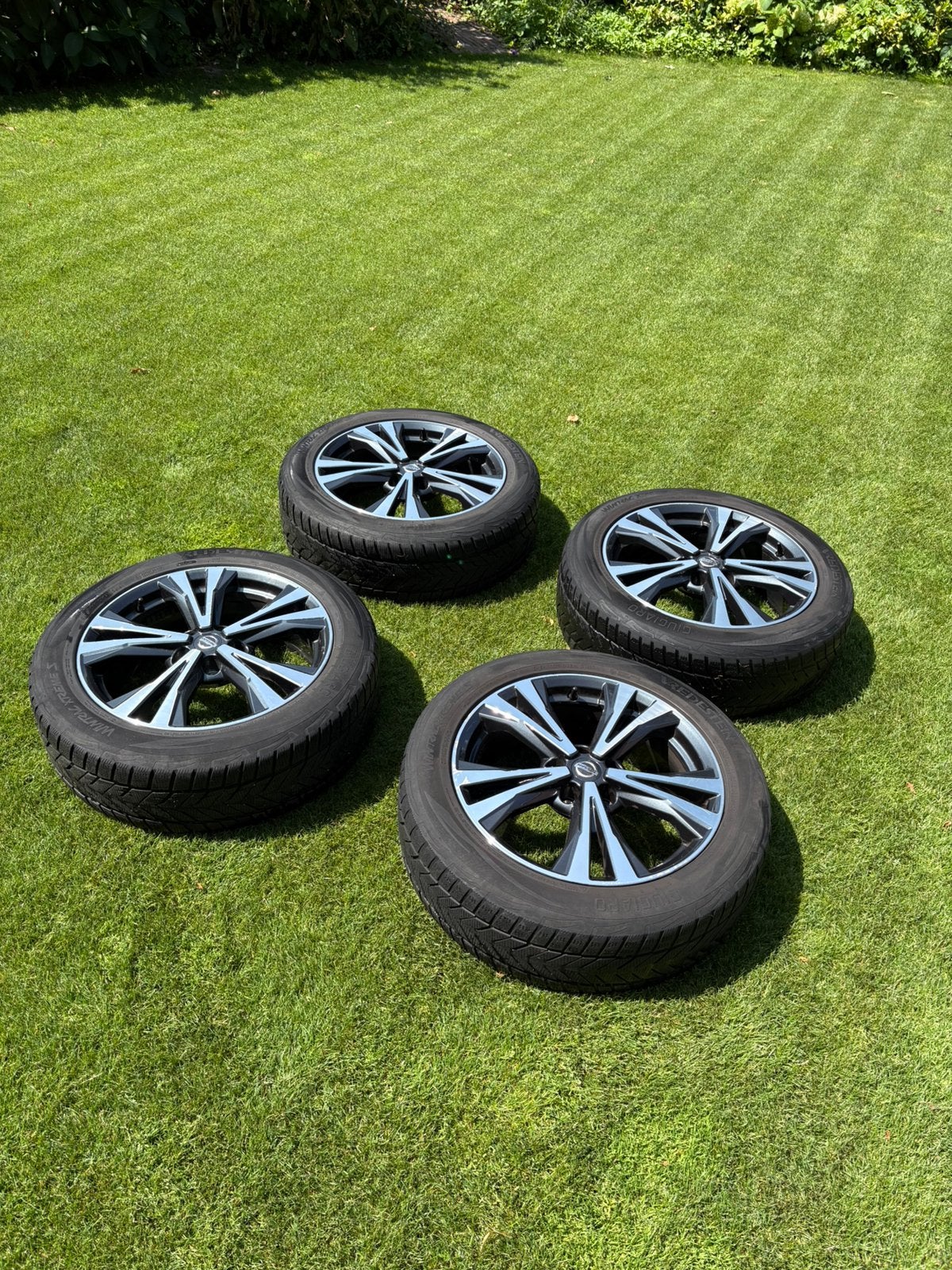 18 inch lichtmetalen winterbanden Nissan Quasqai, Auto-onderdelen, Ophalen, 18 inch, Banden en Velgen, Winterbanden