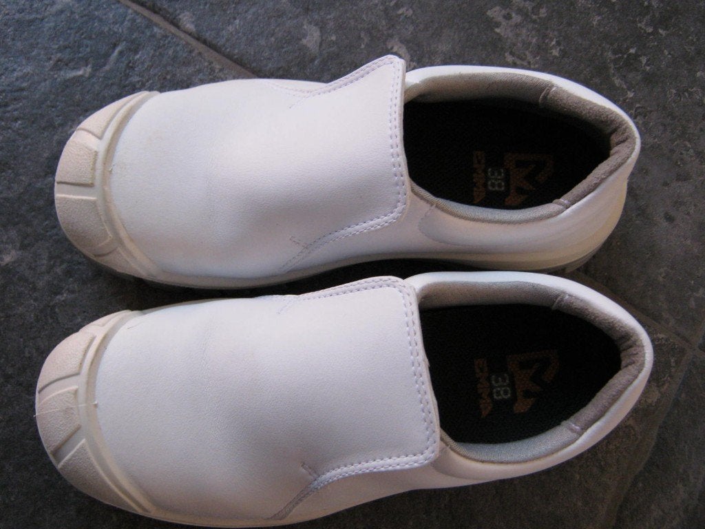 Nieuwe witte veiligheid schoenen/klompen 38, Kleding | Dames, Schoenen, Emma, Wit, Nieuw, Ophalen of Verzenden