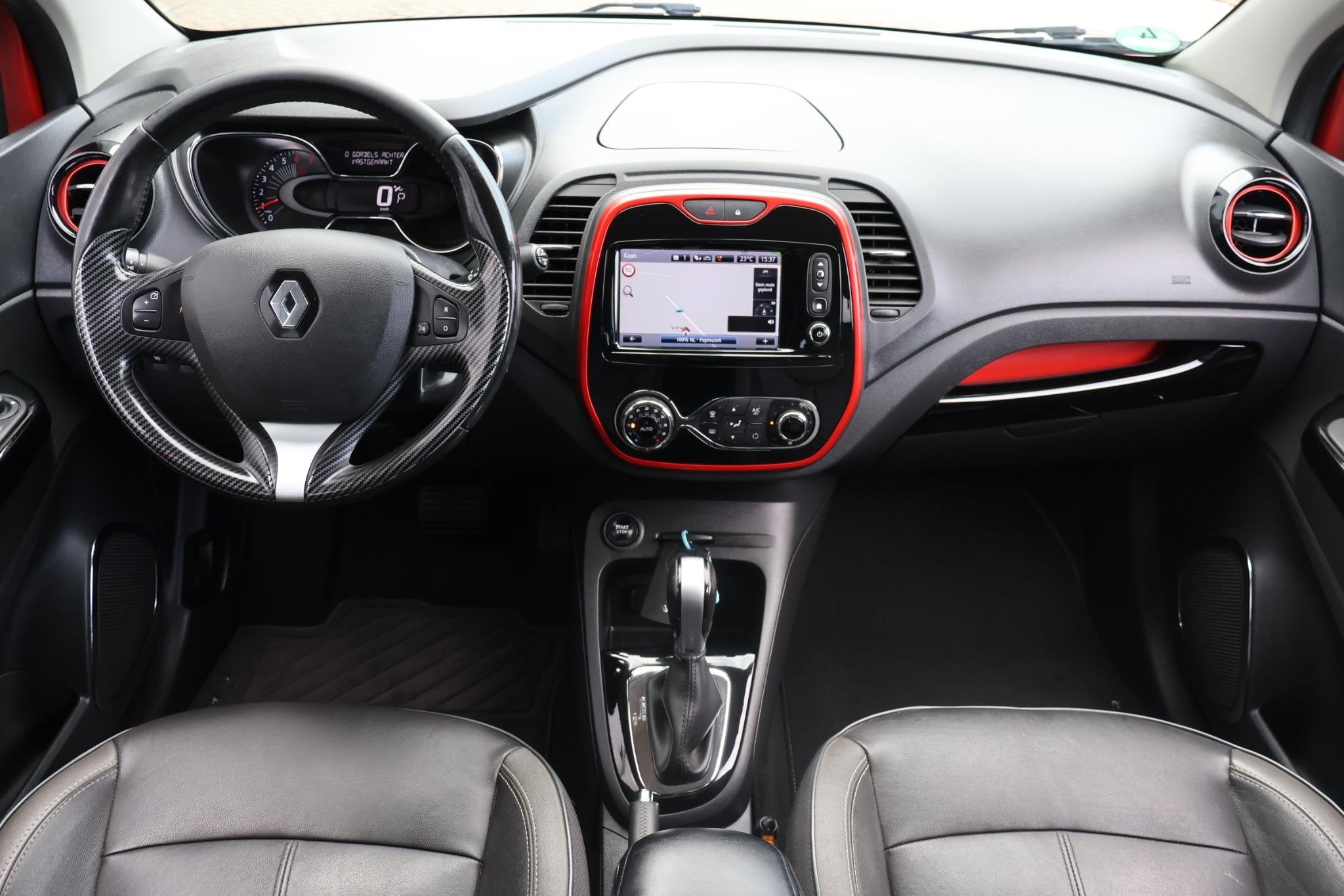 Foto 2 van Renault Captur 1.2 TCe Xmod 1e Eigenaar | Af Trekhaak | Stoe