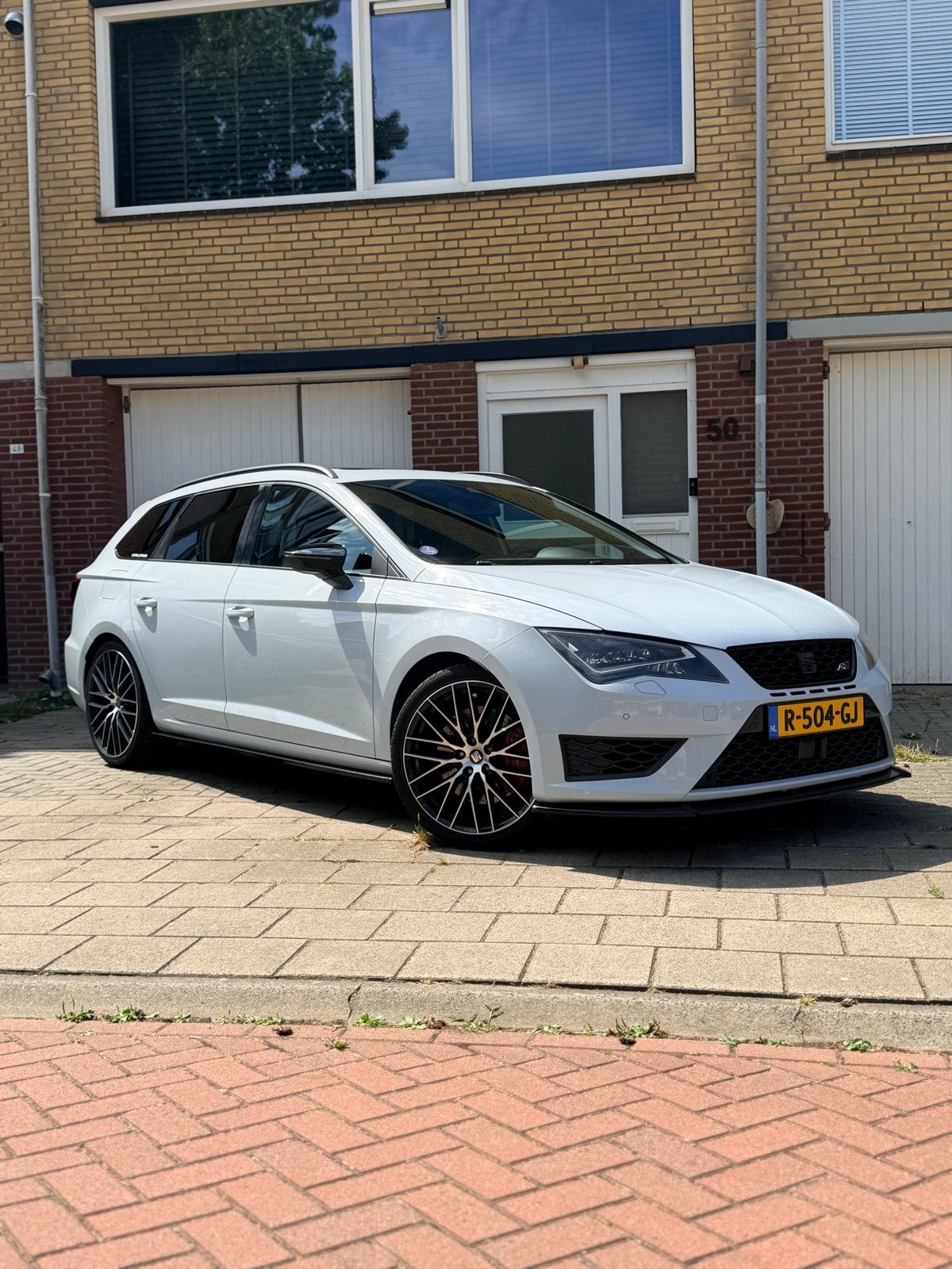 Seat Leon cupra st Dynamic Grey 2.0 tsi maxton carplay tune, Auto's, 15 km/l, Zwart, 1984 cc, Leon