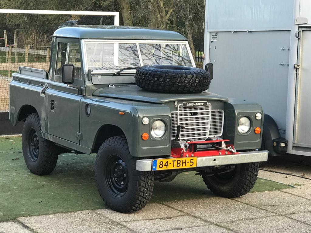 Land Rover 88 series 3 diesel, Auto's, Zwart, 4 cilinders, Cabriolet, Vierwielaandrijving